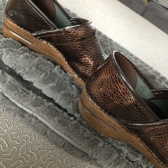 Dansko Brown Metallic Clogs Nursing Shoes: Size 9/40 - Picture 8 of 14